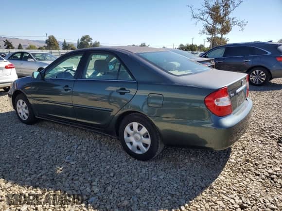 2004 Toyota Camry LE z VIN 4T1BE32K04U359076, wystawiony jako Copart lot #89498805 z przebiegiem 260 252 mil mil oraz Czysty tytuł • Clean title. Historia ofert i sprzedaży dostępna na DreamBid. Obrazek 2.