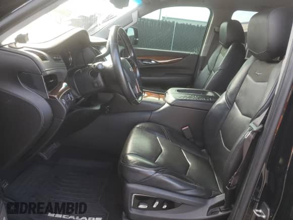 2016 Cadillac Escalade Luxury Collection with VIN 1GYS3BKJ4GR443527, listed as a Copart auction lot 89881695 with 165,884 mi miles and Clean title. Bid and sale history available at DreamBid. Image 7.