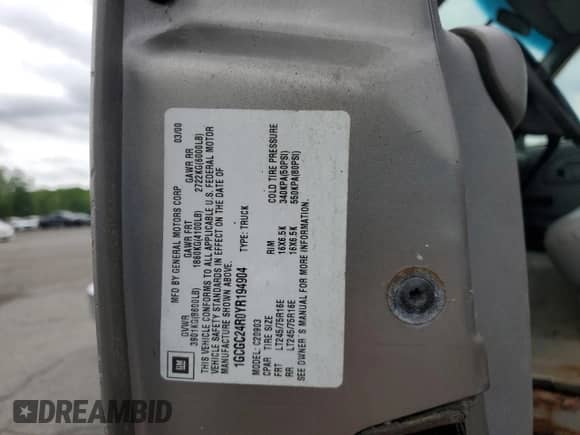 2000 Chevrolet Silverado 2500 с VIN 1GCGC24R0YR194904, выставлен на аукционе Copart как лот 56783435 с пробегом 279 396 миль миль и Чистый • Clean title. История ставок и продаж доступна на DreamBid. Изображение 12.