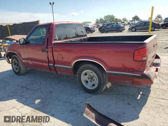 1996 Chevrolet S-10 with VIN 1GCCS1447TK192133, listed as a Copart auction lot 65252755 with 169,720 mi miles and Salvage title. Bid and sale history available at DreamBid. Image 2.
