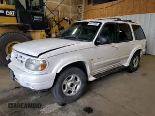 2000 Ford Explorer with VIN 1FMDU85P7YZA26236, listed as a Copart auction lot 68557485 with 216,287 mi miles and Salvage title. Bid and sale history available at DreamBid. Image 1.