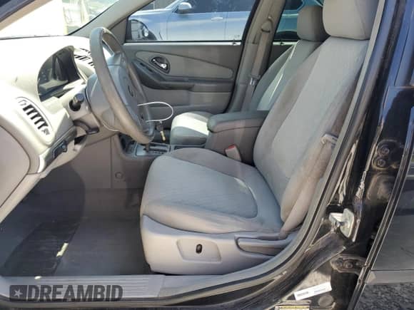 2004 Chevrolet Malibu z VIN 1G1ZS52F34F189397, wystawiony jako Copart lot #61725045 z przebiegiem 159 054 mil mil oraz Szkoda całkowita • Salvage title. Historia ofert i sprzedaży dostępna na DreamBid. Obrazek 7.