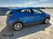 2022 Chevrolet Bolt EUV LT z VIN 1G1FY6S00N4106850, wystawiony jako Copart lot #71030465 z przebiegiem Nie podano mil oraz Szkoda całkowita • Salvage title. Historia ofert i sprzedaży dostępna na DreamBid. Obrazek 3.