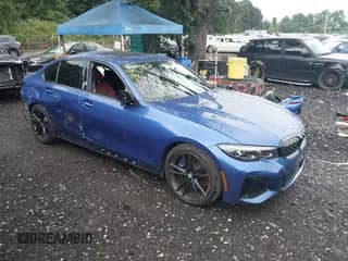 2022 BMW 3 Series M340i z VIN 3MW5U7J04N8C57495, wystawiony jako IAAI lot #42673375 z przebiegiem 32 571 mil mil oraz . Historia ofert i sprzedaży dostępna na DreamBid. Obrazek 1.