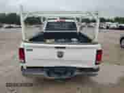 2018 Ram 1500 Tradesman z VIN 3C6JR6DG4JG162660, wystawiony jako Copart lot #66392385 z przebiegiem 103 485 mil mil oraz Szkoda całkowita • Salvage title. Historia ofert i sprzedaży dostępna na DreamBid. Obrazek 6.