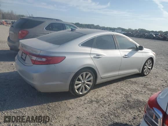 2016 Hyundai Azera Limited с VIN KMHFH4JG8GA518315, выставлен на аукционе Copart как лот 72333104 с пробегом 106 521 миль миль и На запчасти • Non repairable. История ставок и продаж доступна на DreamBid. Изображение 3.