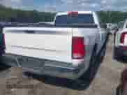 2018 Ram 1500 Big Horn z VIN 1C6RR7GG5JS120639, wystawiony jako IAAI lot #43151998 z przebiegiem 106 930 mil mil oraz . Historia ofert i sprzedaży dostępna na DreamBid. Obrazek 4.