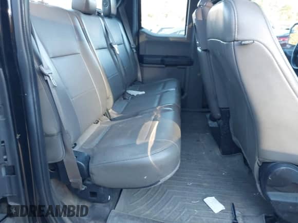 2016 Ford F-150 XLT z VIN 1FTEX1EP7GFB61305, wystawiony jako IAAI lot #43480475 z przebiegiem 275 724 mil mil oraz . Historia ofert i sprzedaży dostępna na DreamBid. Obrazek 8.