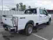 2024 Ford F-250 XL z VIN 1FT7W2BA5REE03728, wystawiony jako IAAI lot #41872062 z przebiegiem 21 112 mil mil oraz . Historia ofert i sprzedaży dostępna na DreamBid. Obrazek 4.