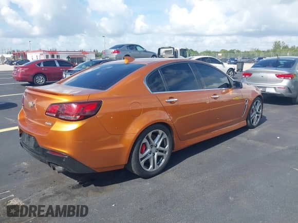2017 Chevrolet SS z VIN 6G3F15RW4HL310063, wystawiony jako IAAI lot #42535052 z przebiegiem 110 080 mil mil oraz . Historia ofert i sprzedaży dostępna na DreamBid. Obrazek 4.