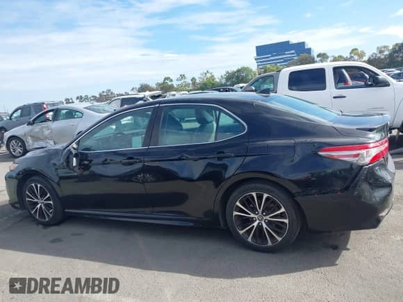 2019 Toyota Camry LE с VIN 4T1B11HK3KU784697, выставлен на аукционе IAAI как лот 43230693 с пробегом 122 097 миль миль и . История ставок и продаж доступна на DreamBid. Изображение 14.