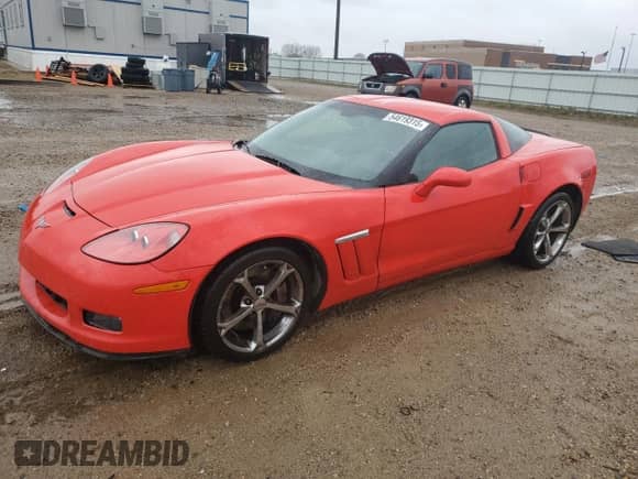 2010 Chevrolet Corvette Z16 Grand Sport 2LT z VIN 1G1YV2DWXA5102904, wystawiony jako Copart lot #54619315 z przebiegiem 14 426 mil mil oraz Szkoda całkowita • Salvage title. Historia ofert i sprzedaży dostępna na DreamBid. Obrazek 1.