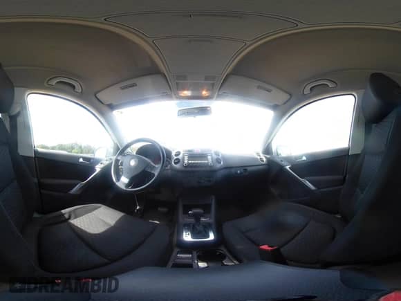 2009 Volkswagen Tiguan S с VIN WVGAV75N19W508048, выставлен на аукционе IAAI как лот 42754273 с пробегом 84 535 миль миль и . История ставок и продаж доступна на DreamBid. Изображение 18.