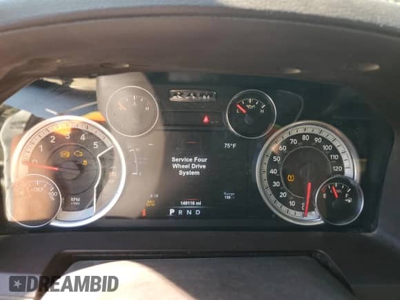 2018 Ram 1500 Laramie z VIN 1C6RR7VM7JS228236, wystawiony jako Copart lot #86628725 z przebiegiem 149 116 mil mil oraz Czysty tytuł • Clean title. Historia ofert i sprzedaży dostępna na DreamBid. Obrazek 9.