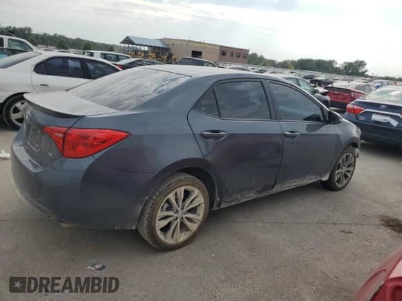 2019 Toyota Corolla L z VIN 5YFBURHEXKP887746, wystawiony jako Copart lot #71908705 z przebiegiem 98 321 mil mil oraz Szkoda całkowita • Salvage title. Historia ofert i sprzedaży dostępna na DreamBid. Obrazek 3.