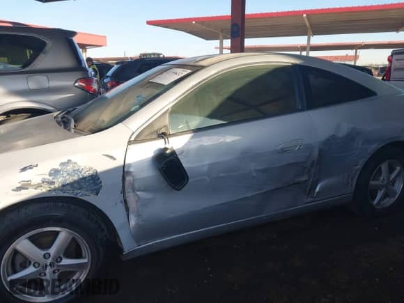 2005 Honda Accord with VIN 1HGCM71525A024727, listed as a IAAI auction lot 41759632 with 220,238 mi miles and . Bid and sale history available at DreamBid. Image 6.