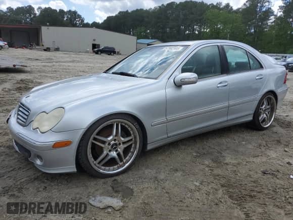 2006 Mercedes-Benz C 280 Luxury с VIN WDBRF54H56A871433, выставлен на аукционе Copart как лот 57302905 с пробегом 127 105 миль миль и Списание • Salvage title. История ставок и продаж доступна на DreamBid. Изображение 1.