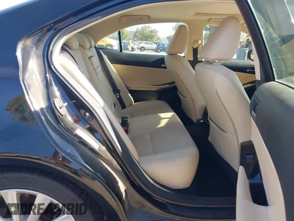 2016 Lexus IS 200t с VIN JTHBA1D23G5017720, выставлен на аукционе IAAI как лот 43318857 с пробегом 112 767 миль миль и . История ставок и продаж доступна на DreamBid. Изображение 8.