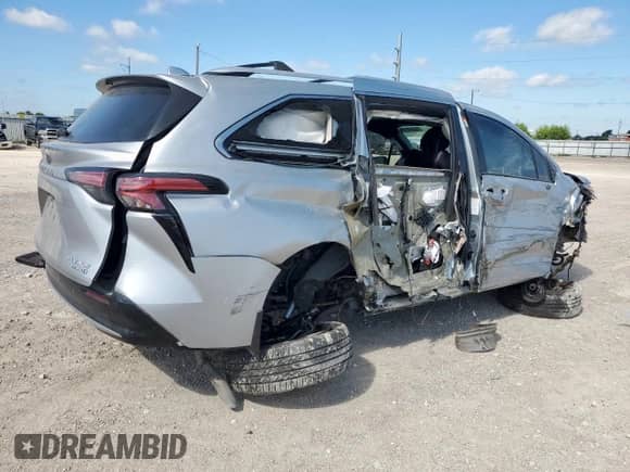 2022 Toyota Sienna Platinum с VIN 5TDERKEC4NS092955, выставлен на аукционе Copart как лот 65830435 с пробегом 222 099 миль миль и Списание • Salvage title. История ставок и продаж доступна на DreamBid. Изображение 3.