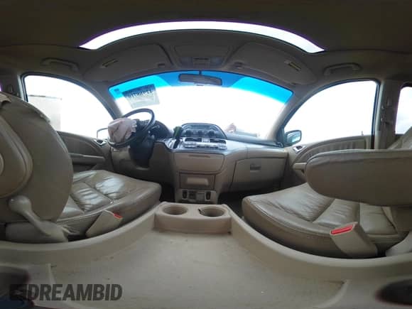 2008 Honda Odyssey EX-L с VIN 5FNRL38638B100776, выставлен на аукционе IAAI как лот 42988710 с пробегом 188 936 миль миль и . История ставок и продаж доступна на DreamBid. Изображение 18.