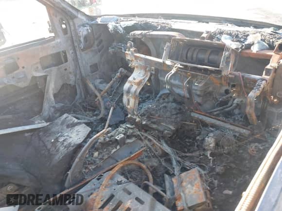 2005 Chevrolet TrailBlazer LS с VIN 1GNDT13S552134212, выставлен на аукционе IAAI как лот 43341252 с пробегом Не указан миль и . История ставок и продаж доступна на DreamBid. Изображение 5.
