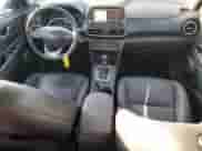 2018 Hyundai Kona Ultimate с VIN KM8K53A50JU071131, выставлен на аукционе Copart как лот 86107715 с пробегом 133 489 миль миль и Списание • Salvage title. История ставок и продаж доступна на DreamBid. Изображение 8.