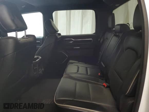 2024 Ram 1500 Laramie z VIN 1C6SRFJT3RN206348, wystawiony jako Copart lot #84639935 z przebiegiem 15 694 mil mil oraz Czysty tytuł • Clean title. Historia ofert i sprzedaży dostępna na DreamBid. Obrazek 10.