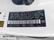 2018 Toyota Prius Plus z VIN JTDKARFP9J3098945, wystawiony jako IAAI lot #42471552 z przebiegiem 164 405 mil mil oraz . Historia ofert i sprzedaży dostępna na DreamBid. Obrazek 9.