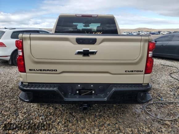 2023 Chevrolet Silverado 1500 Custom Trail Boss with VIN 3GCPDCEK4PG194214, listed as a Copart auction lot 44073325 with 12,646 mi miles and Clean title. Bid and sale history available at DreamBid. Image 6.