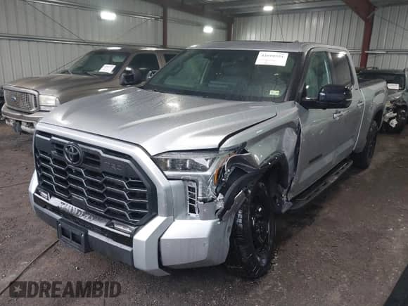 2025 Toyota Tundra Limited with VIN 5TFWA5EC6SX038558, listed as a IAAI auction lot 42010551 with 497 mi miles and . Bid and sale history available at DreamBid. Image 2.