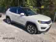 2019 Jeep Compass Limited with VIN 3C4NJDCB6KT629954, listed as a Copart auction lot 82418815 with 90,579 mi miles and Salvage title. Bid and sale history available at DreamBid. Image 4.