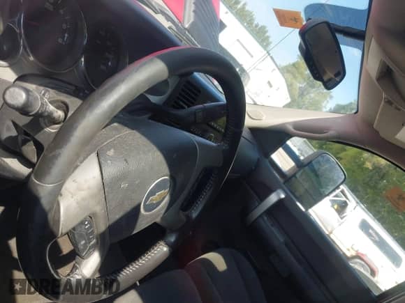 2007 Chevrolet Silverado 2500HD 1LT z VIN 1GCHK23K17F515456, wystawiony jako IAAI lot #43184866 z przebiegiem Nie podano mil oraz . Historia ofert i sprzedaży dostępna na DreamBid. Obrazek 7.