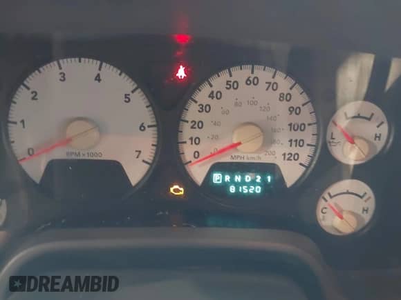 2007 Dodge 1500 SLT with VIN 1D7HU182X7S135526, listed as a IAAI auction lot 41031813 with 81,520 mi miles and . Bid and sale history available at DreamBid. Image 7.