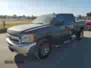 2012 Chevrolet Silverado 1500 LS z VIN 3GCPCREA1CG243151, wystawiony jako Copart lot #68725955 z przebiegiem 130 853 mil mil oraz Szkoda całkowita • Salvage title. Historia ofert i sprzedaży dostępna na DreamBid. Obrazek 1.