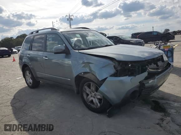 2010 Subaru Forester X Premium z VIN JF2SH6CC1AH739683, wystawiony jako Copart lot #86209925 z przebiegiem 101 924 mil mil oraz Szkoda całkowita • Salvage title. Historia ofert i sprzedaży dostępna na DreamBid. Obrazek 4.