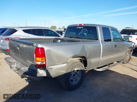 2000 Chevrolet Silverado 1500 with VIN 2GCEC19V3Y1330135, listed as a IAAI auction lot 43507774 with Not provided miles and . Bid and sale history available at DreamBid. Image 4.