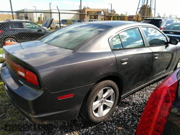 2014 Dodge Charger SE с VIN 2C3CDXBG7EH192593, выставлен на аукционе IAAI как лот 43595432 с пробегом 172 188 миль миль и . История ставок и продаж доступна на DreamBid. Изображение 4.