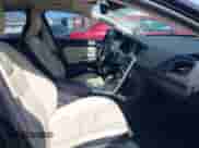 2013 Volvo S60 T5 Premier z VIN YV1612FS6D2185459, wystawiony jako IAAI lot #42867641 z przebiegiem 167 059 mil mil oraz . Historia ofert i sprzedaży dostępna na DreamBid. Obrazek 5.
