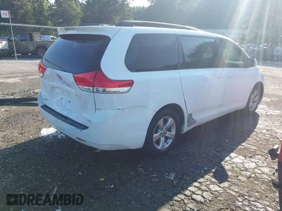 2011 Toyota Sienna LE AAS with VIN 5TDKK3DC4BS172735, listed as a IAAI auction lot 42621828 with 169,766 mi miles and . Bid and sale history available at DreamBid. Image 4.