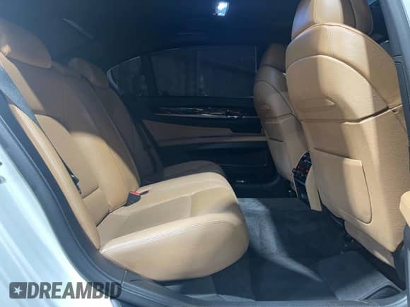 2010 BMW 7 Series 750Li с VIN WBAKB8C58ACY64395, выставлен на аукционе Copart как лот 46757005 с пробегом 137 375 миль миль и Списание • Salvage title. История ставок и продаж доступна на DreamBid. Изображение 6.