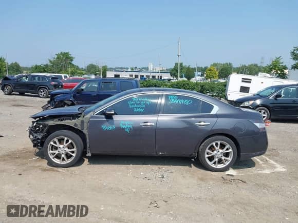 2013 Nissan Maxima SV z VIN 1N4AA5AP9DC805788, wystawiony jako IAAI lot #42893595 z przebiegiem 97 497 mil mil oraz . Historia ofert i sprzedaży dostępna na DreamBid. Obrazek 15.