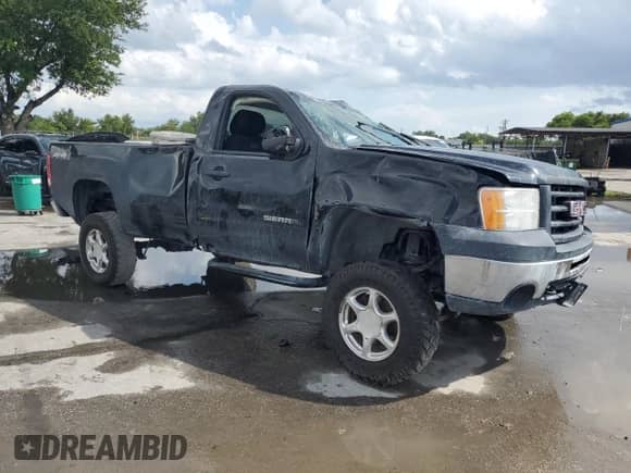 2011 GMC Sierra 1500 Work Truck z VIN 1GTN2TEA4BZ441924, wystawiony jako Copart lot #58874805 z przebiegiem 148 790 mil mil oraz Szkoda całkowita • Salvage title. Historia ofert i sprzedaży dostępna na DreamBid. Obrazek 4.