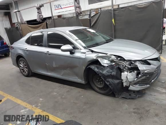 2023 Toyota Camry LE z VIN 4T1C11AK3PU761359, wystawiony jako IAAI lot #43274138 z przebiegiem 42 305 mil mil oraz . Historia ofert i sprzedaży dostępna na DreamBid. Obrazek 13.