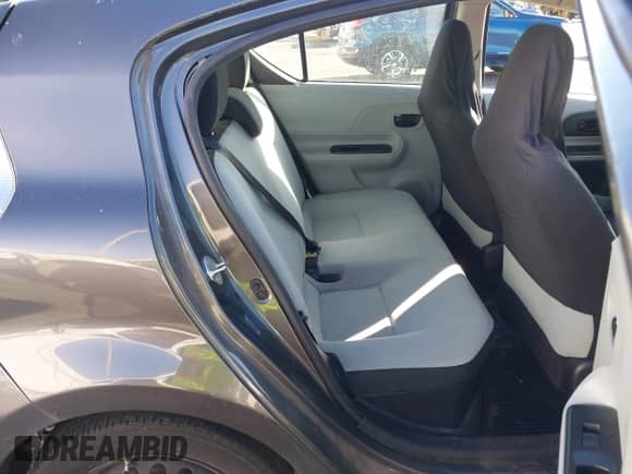 2014 Toyota Prius Two with VIN JTDKDTB31E1572282, listed as a IAAI auction lot 43371876 with 109,983 mi miles and . Bid and sale history available at DreamBid. Image 8.