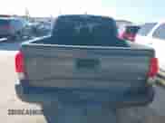 2017 Toyota Tacoma TRD Off Road z VIN 5TFAZ5CN9HX033838, wystawiony jako IAAI lot #43364641 z przebiegiem 196 091 mil mil oraz . Historia ofert i sprzedaży dostępna na DreamBid. Obrazek 15.