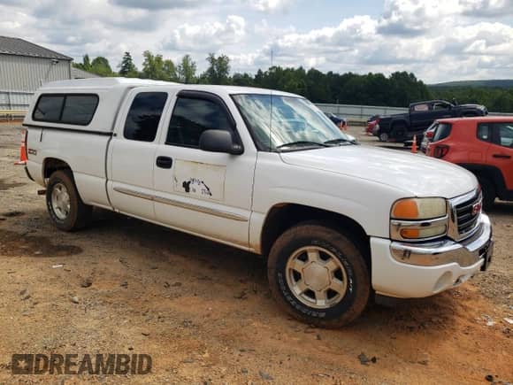 2005 GMC Sierra 1500 SLE z VIN 1GTEK19B85Z184567, wystawiony jako Copart lot #69142805 z przebiegiem Nie podano mil oraz Szkoda całkowita • Salvage title. Historia ofert i sprzedaży dostępna na DreamBid. Obrazek 4.