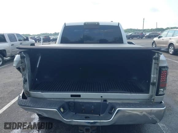 2009 Dodge 1500 SLT with VIN 1D3HB18P09S767716, listed as a IAAI auction lot 42601499 with 195,543 mi miles and . Bid and sale history available at DreamBid. Image 16.