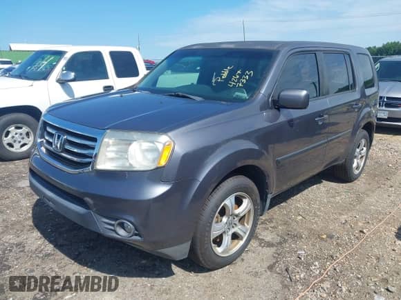 2014 Honda Pilot EX with VIN 5FNYF3H45EB015547, listed as a IAAI auction lot 42677333 with 202,302 mi miles and . Bid and sale history available at DreamBid. Image 2.
