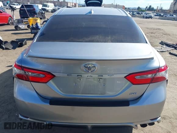 2019 Toyota Camry SE z VIN 4T1B11HK3KU197447, wystawiony jako IAAI lot #43301032 z przebiegiem 94 276 mil mil oraz . Historia ofert i sprzedaży dostępna na DreamBid. Obrazek 17.