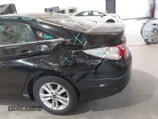 2011 Hyundai Sonata GLS с VIN 5NPEB4AC6BH186021, выставлен на аукционе IAAI как лот 43294333 с пробегом 121 722 миль миль и . История ставок и продаж доступна на DreamBid. Изображение 6.